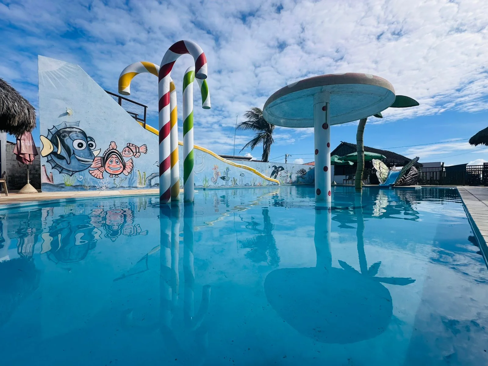 Aqua Parque e barraca de praia da Pousada Juscelino